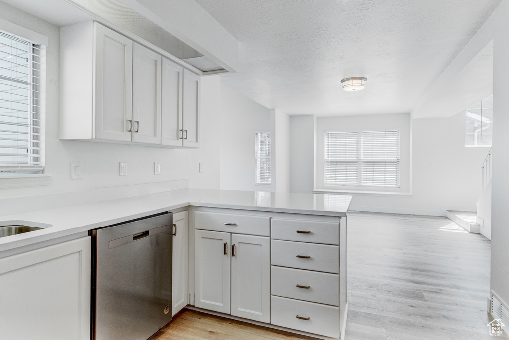 415 E ACOMA RD Midvale, UT 84047