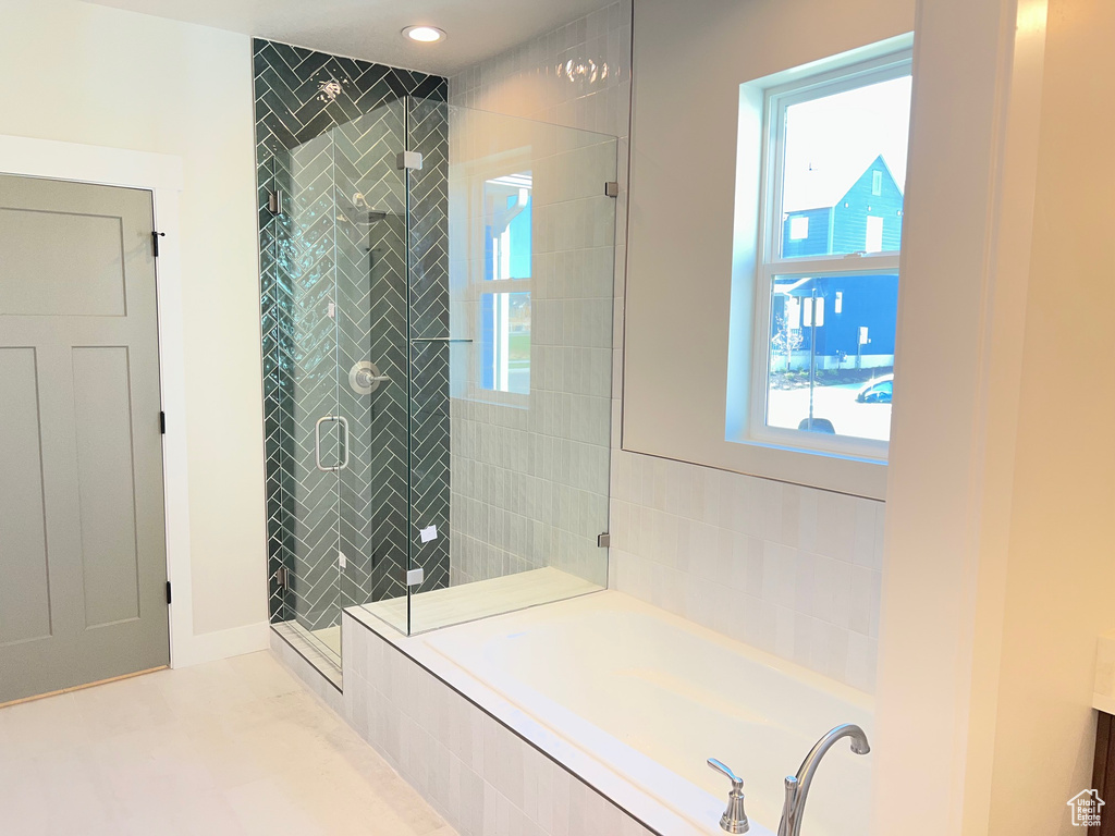 Photo 2 for MLS #2093914 at 6521 W Lake Ave #2-127