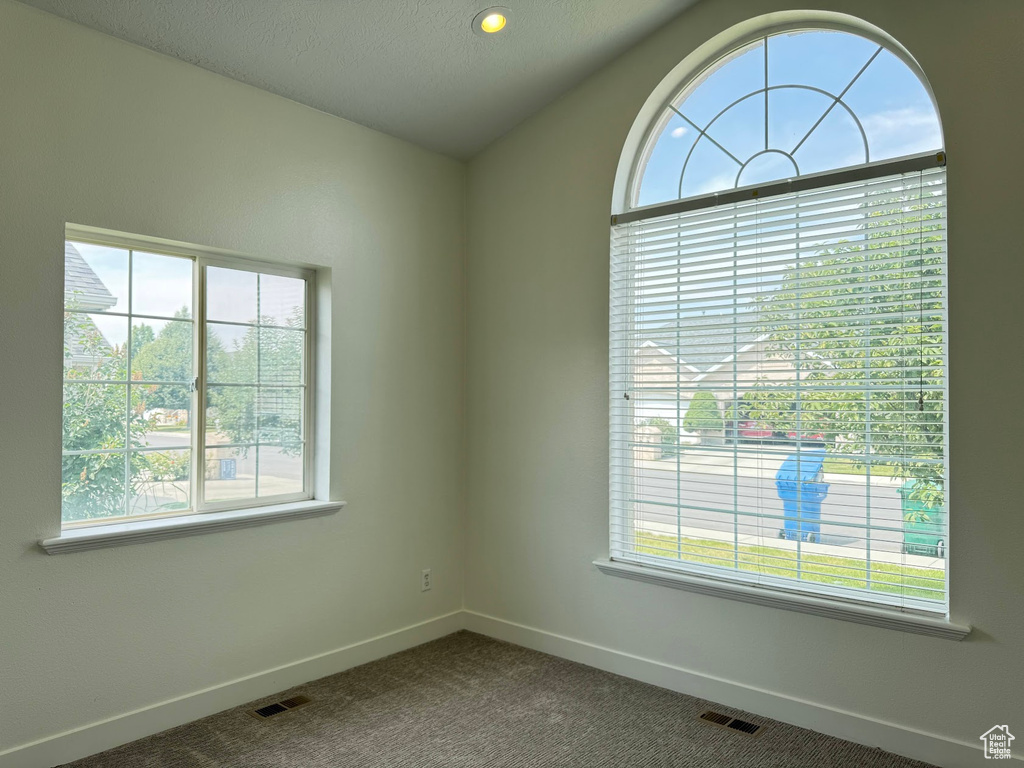 Photo 7 for MLS #2093934 at 511 W 40 North