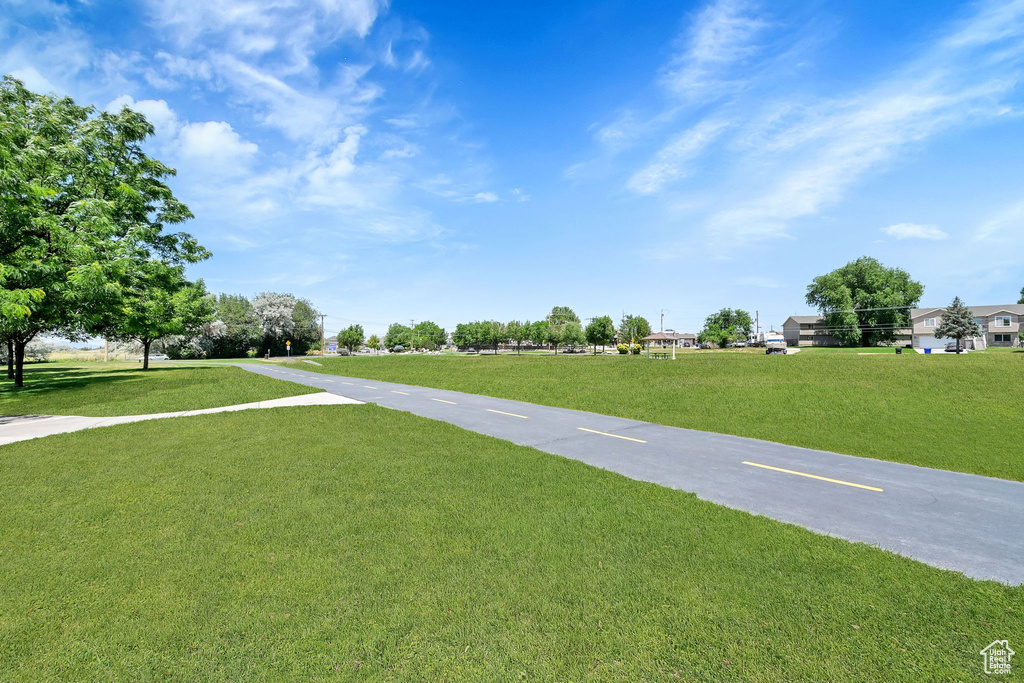 Surrounding community with a lawn
