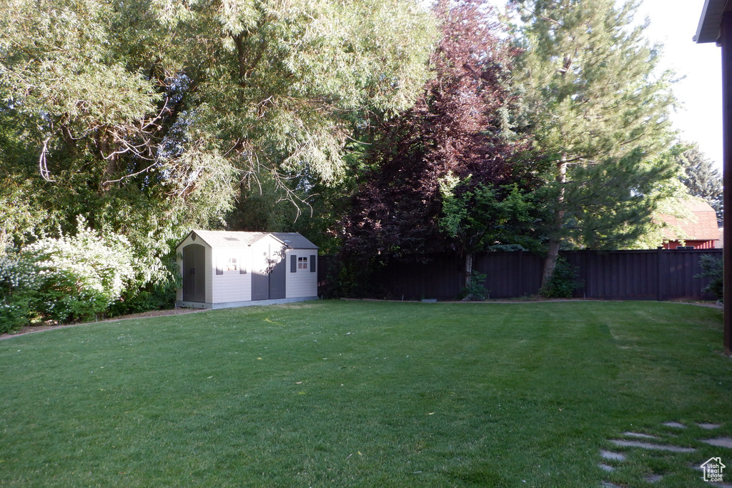 62 S FLINT ST Kaysville, UT 84037