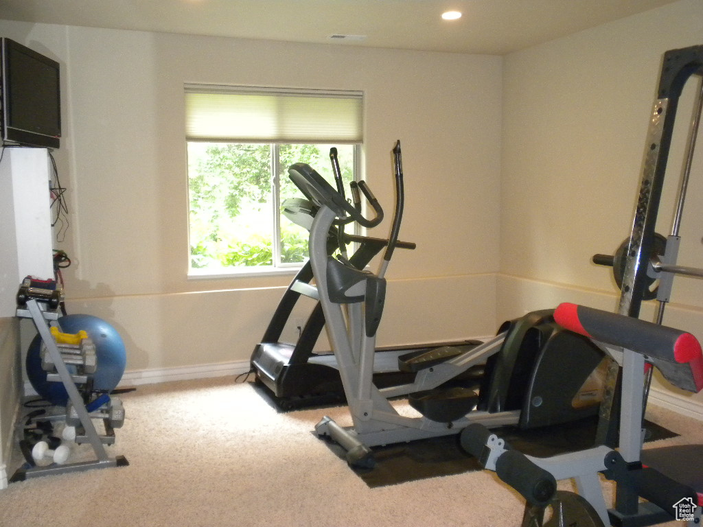62 S FLINT ST Kaysville, UT 84037