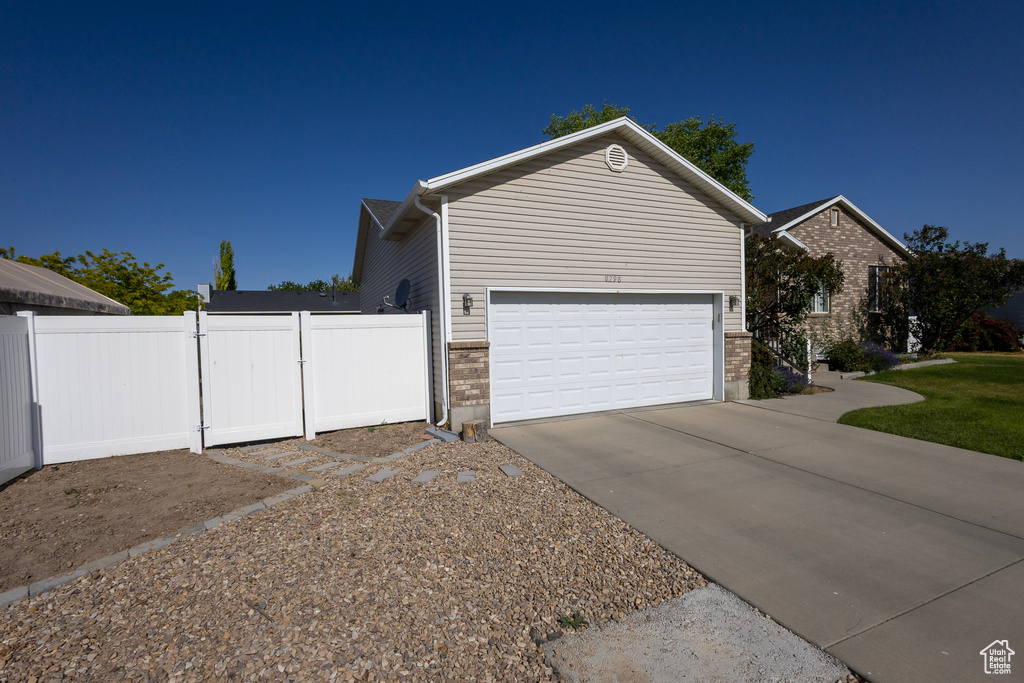 8298 S FESTIVE WAY West Jordan, UT 84088