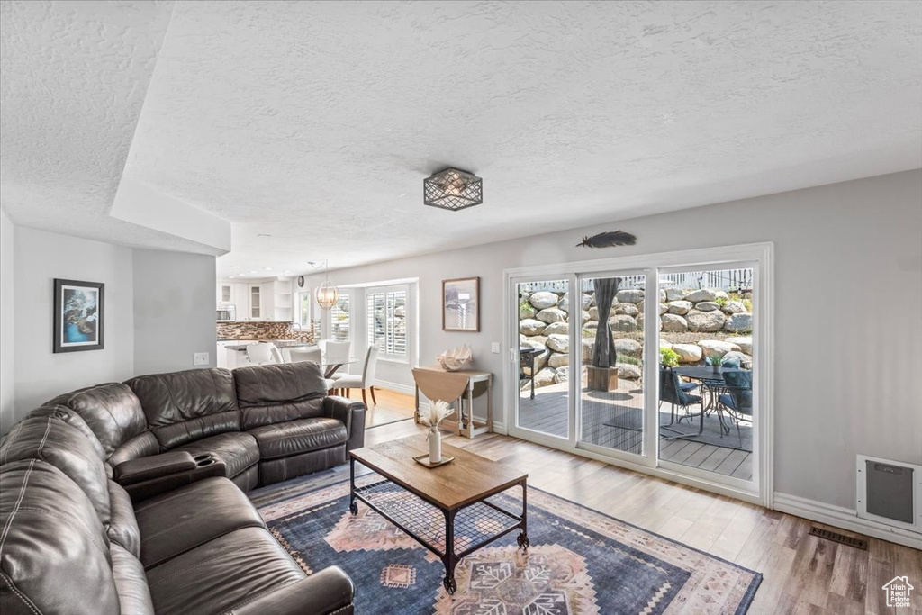 4104 S BRIDLEWOOD DR Bountiful, UT 84010