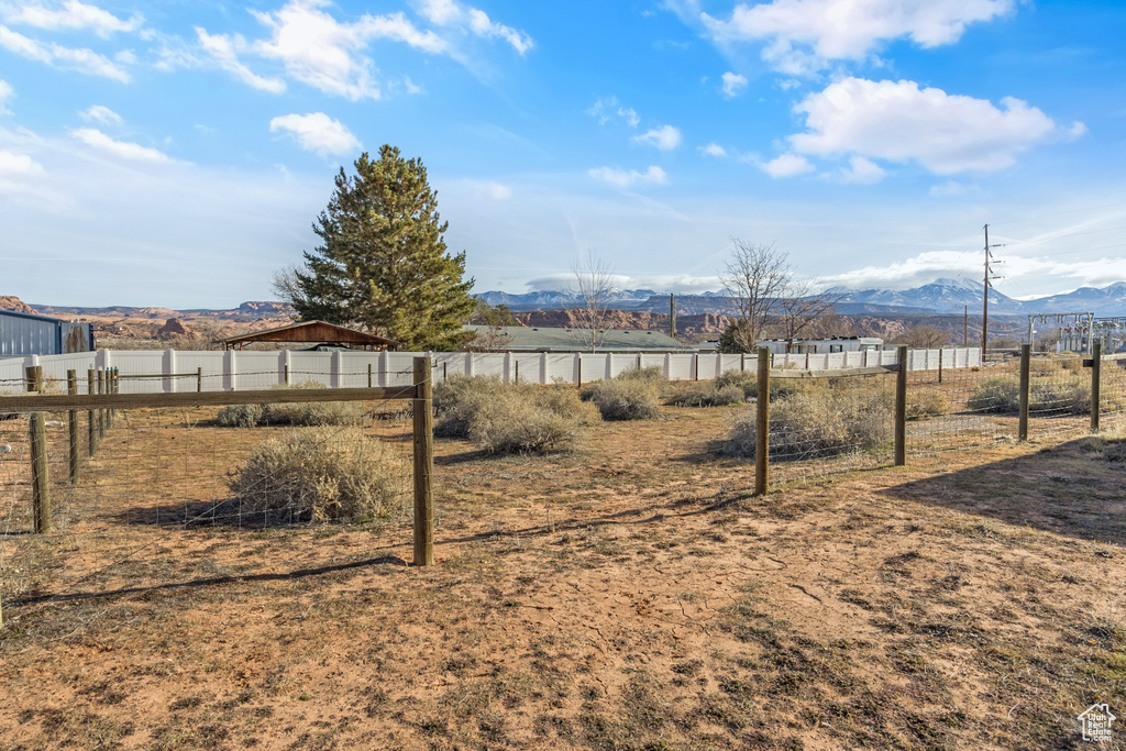View of yard featuring a mountain view