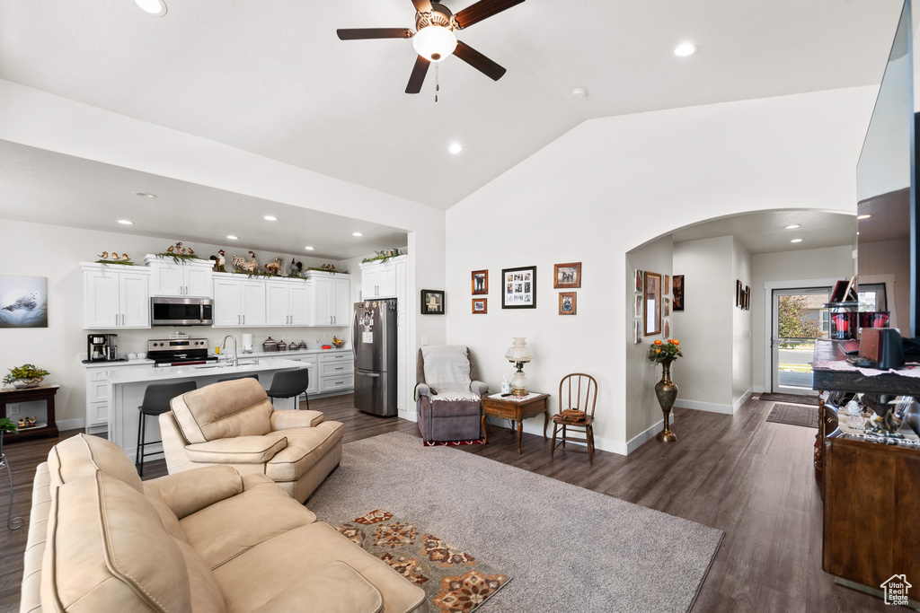 5593 W 5550 S Hooper, UT 84315