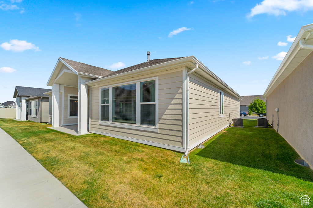 5593 W 5550 S Hooper, UT 84315