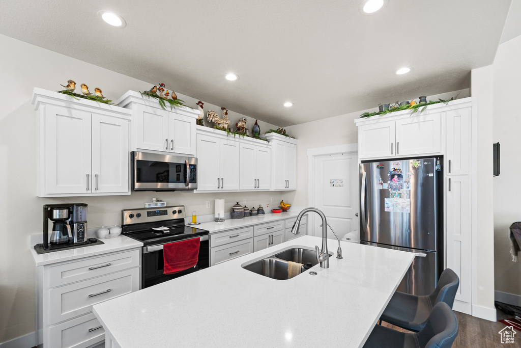5593 W 5550 S Hooper, UT 84315
