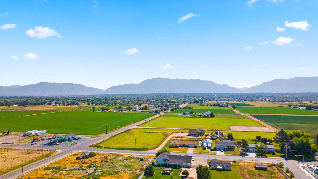 5593 W 5550 S Hooper, UT 84315