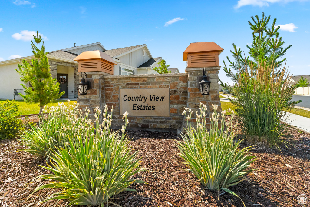 5593 W 5550 S Hooper, UT 84315