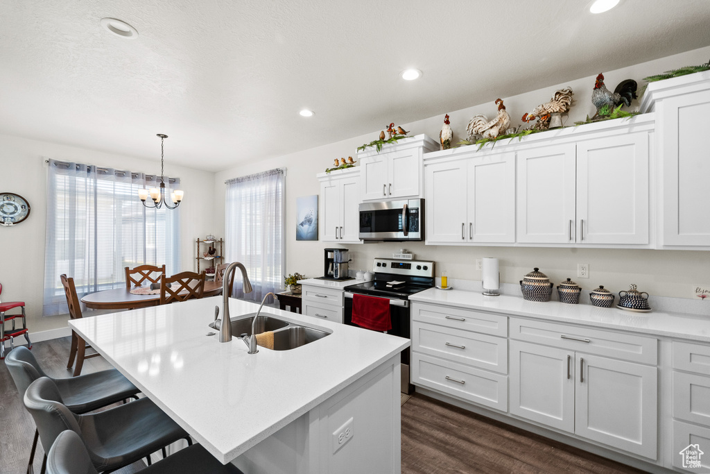 5593 W 5550 S Hooper, UT 84315