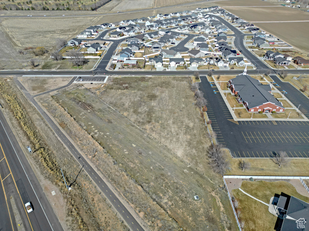 Aerial view of property and surrounding area