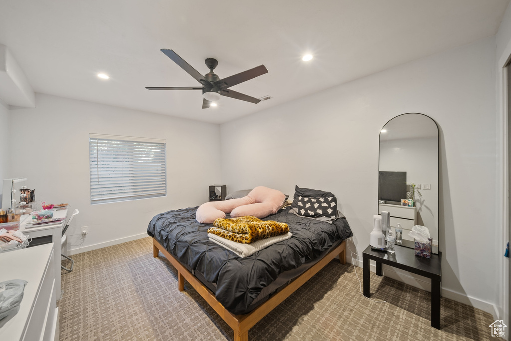 Bedroom with carpet flooring, recessed lighting, and a ceiling fan