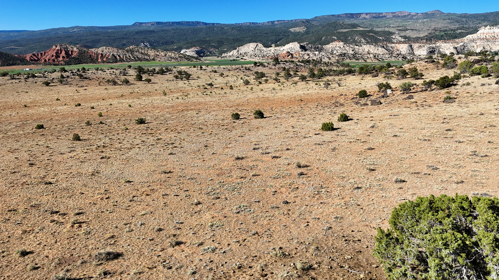 123  TEASDALE POWERLINE RD Teasdale, UT 84773