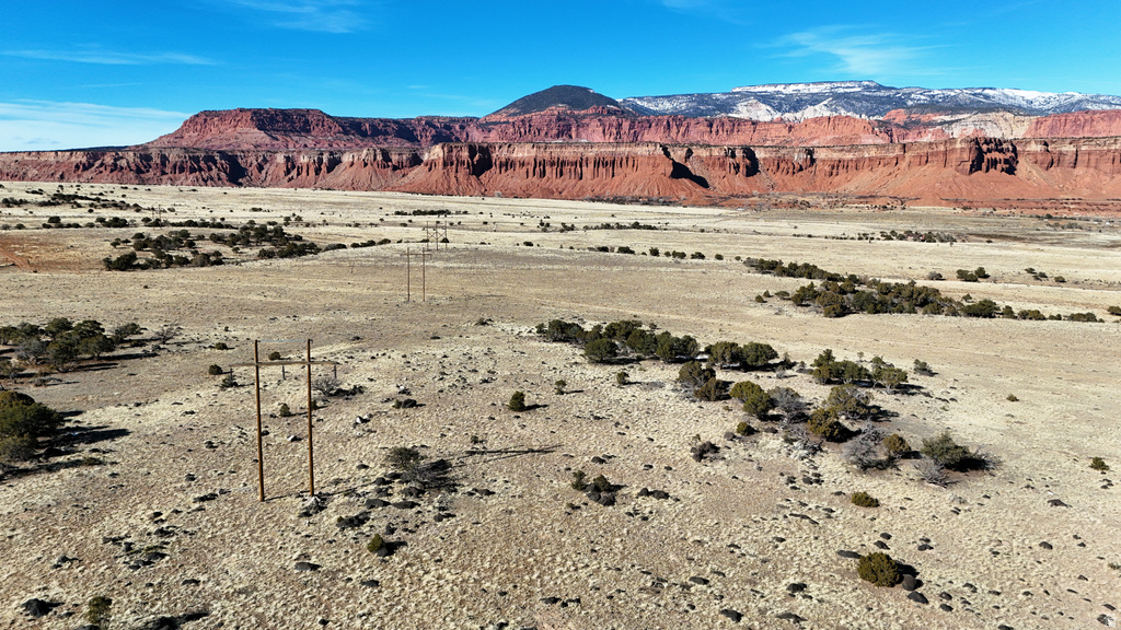 123  TEASDALE POWERLINE RD Teasdale, UT 84773