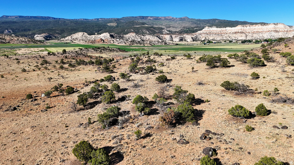 123  TEASDALE POWERLINE RD Teasdale, UT 84773