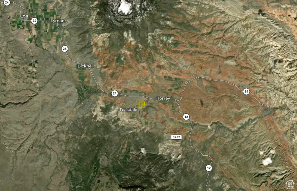 Aerial map of property and surrounding area