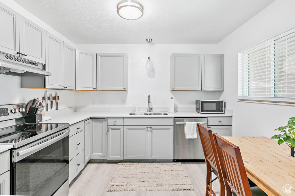 8829 S 40 E Sandy, UT 84070