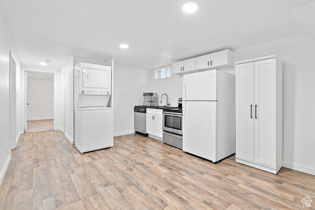 8829 S 40 E Sandy, UT 84070