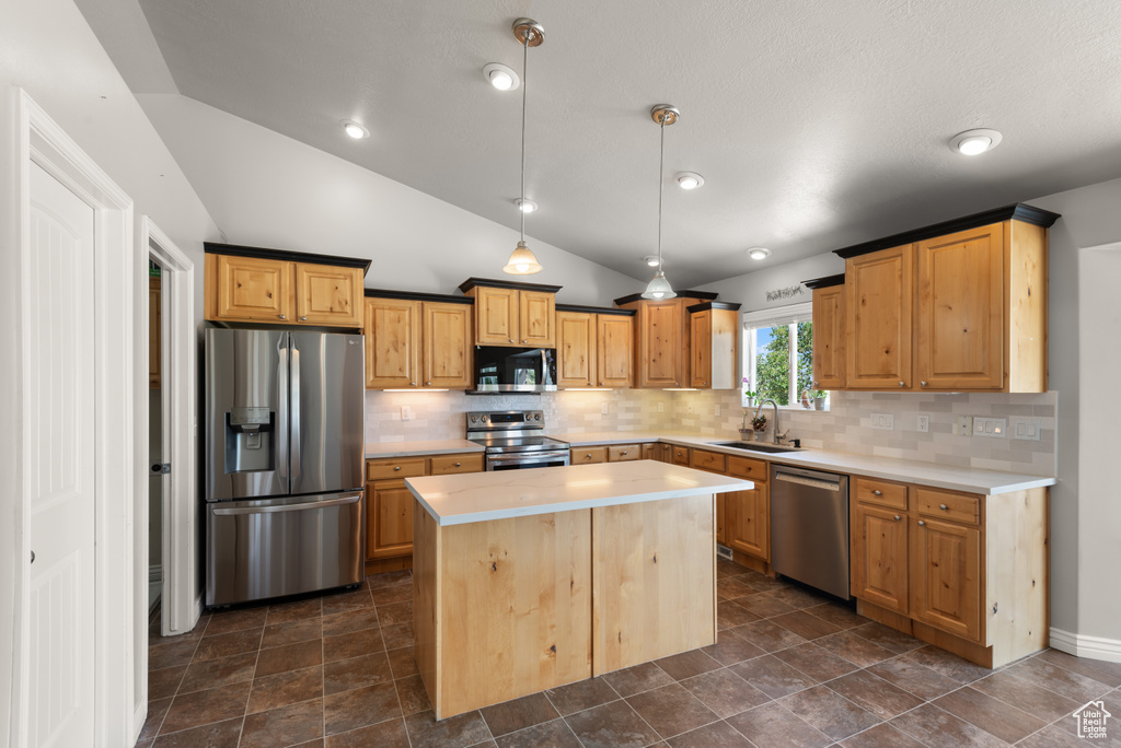 3544 W 1700 S Syracuse, UT 84075