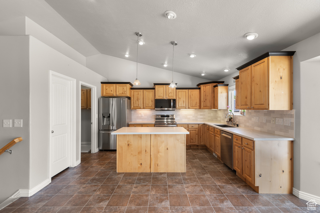 3544 W 1700 S Syracuse, UT 84075