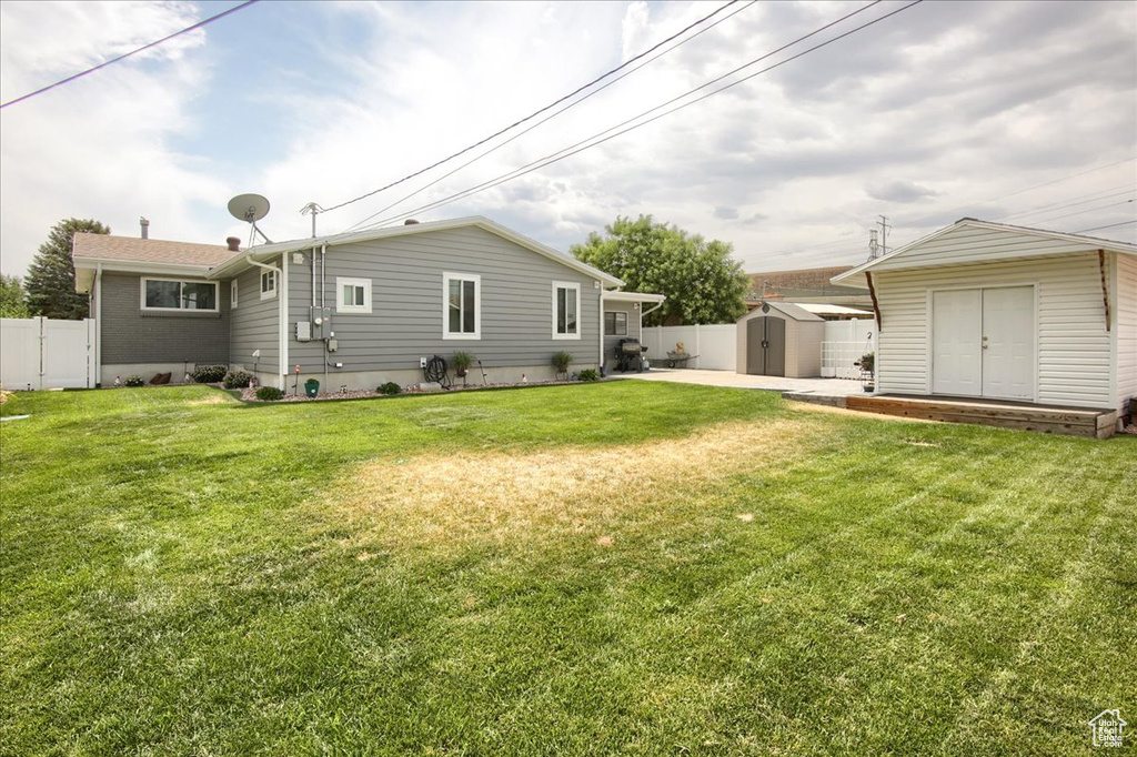 5724 W DARLE AVE West Valley City, UT 84128