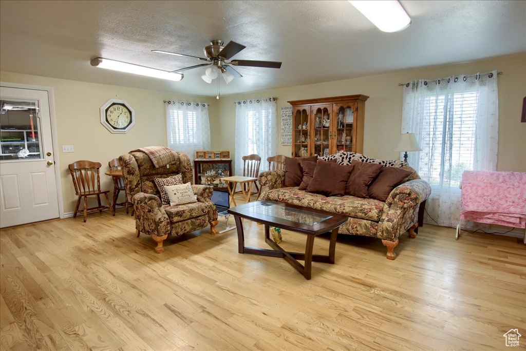 5724 W DARLE AVE West Valley City, UT 84128