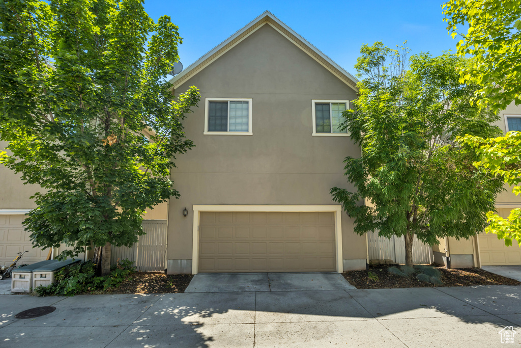 10253 S CLARKS HILL DR South Jordan, UT 84009