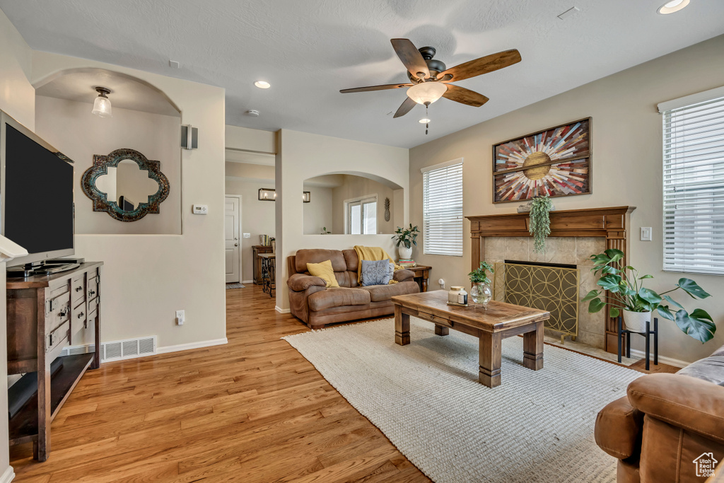 10253 S CLARKS HILL DR South Jordan, UT 84009