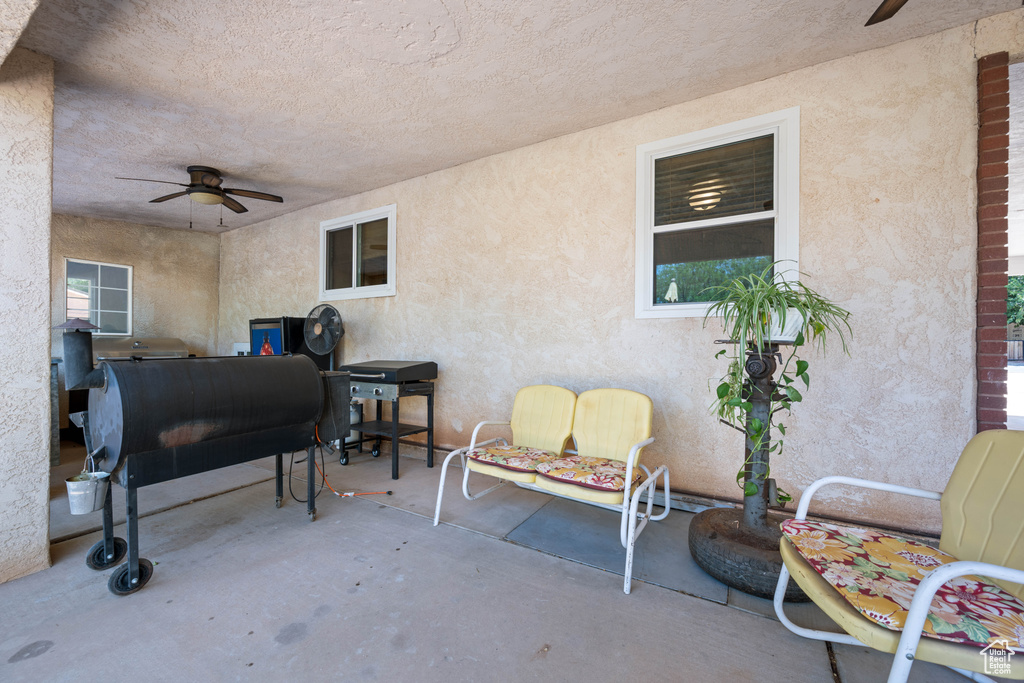 View of patio / terrace featuring ceiling fan