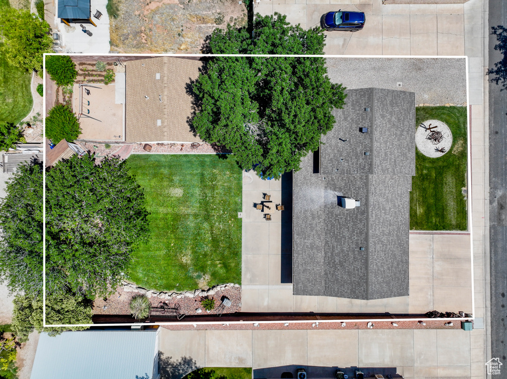 Aerial view of property's location featuring property parcel outlined