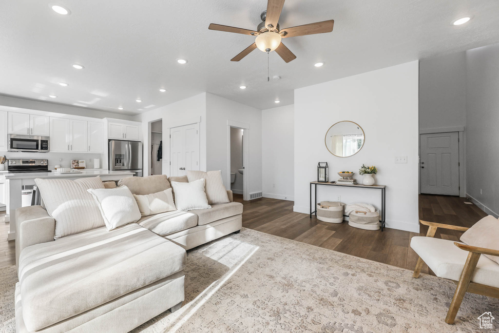8151 ST CECILIA ST Eagle Mountain, UT 84005