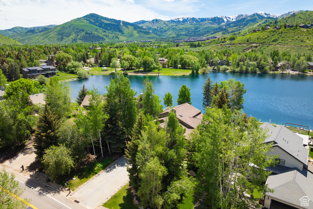Bird's eye view of a water and mountain view