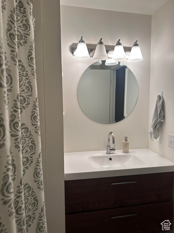 Full bath with vanity