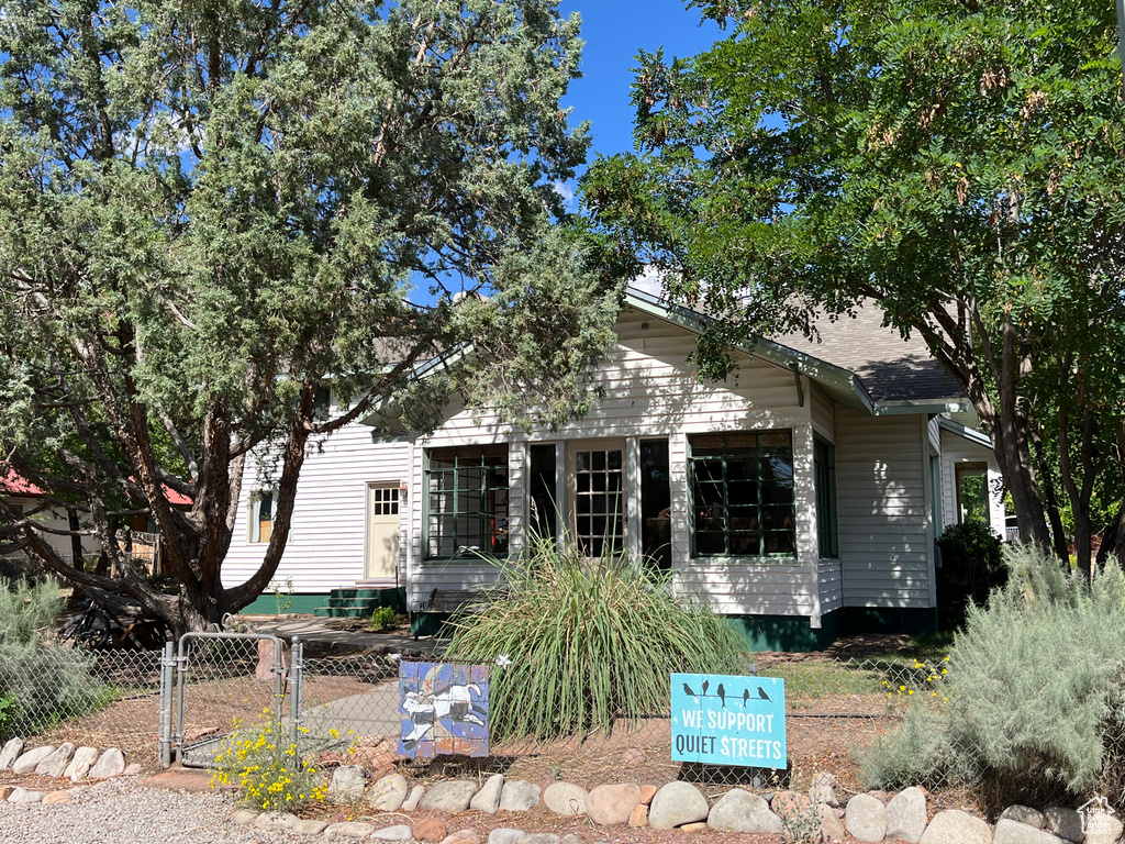 102 N 300 E Moab, UT 84532