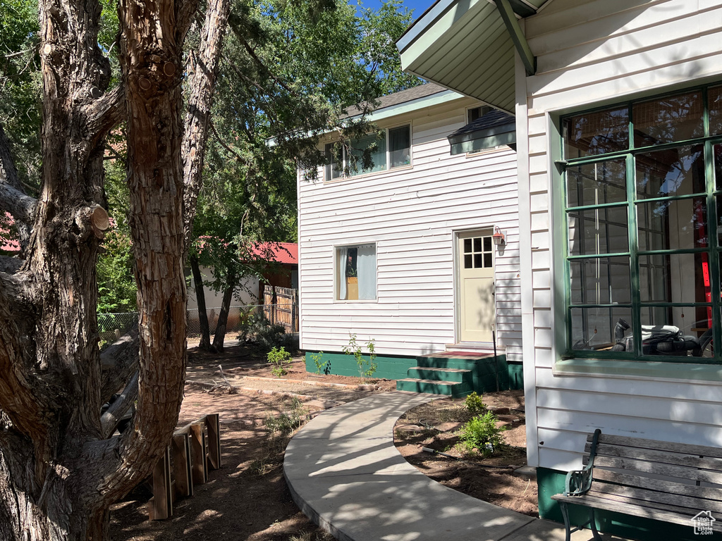 102 N 300 E Moab, UT 84532