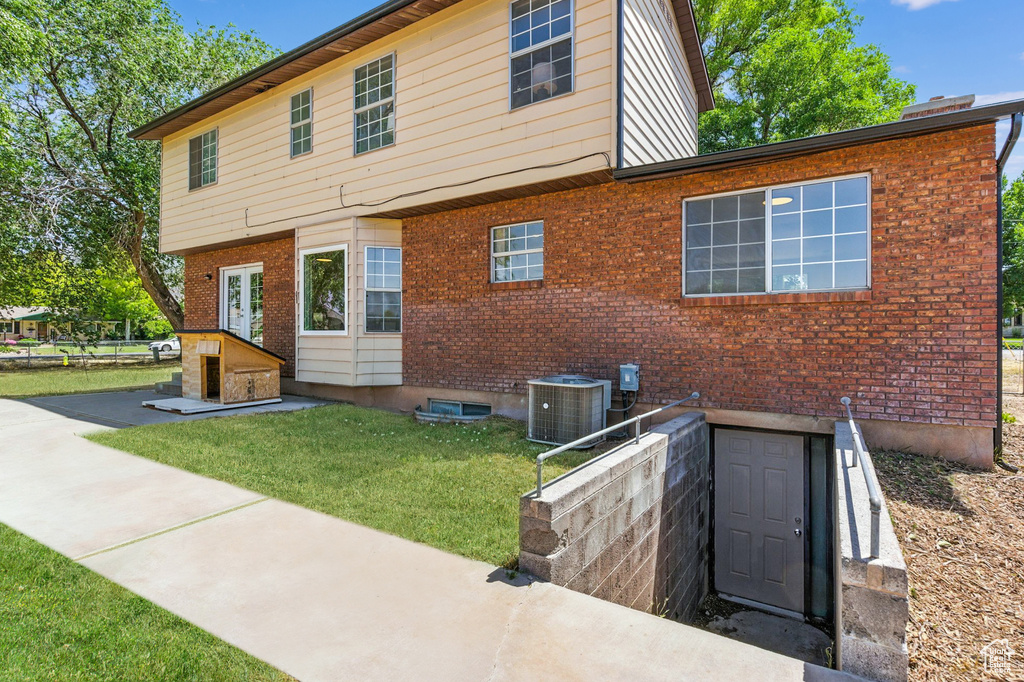 Photo 35 for MLS #2094246 at 585 N 700 East