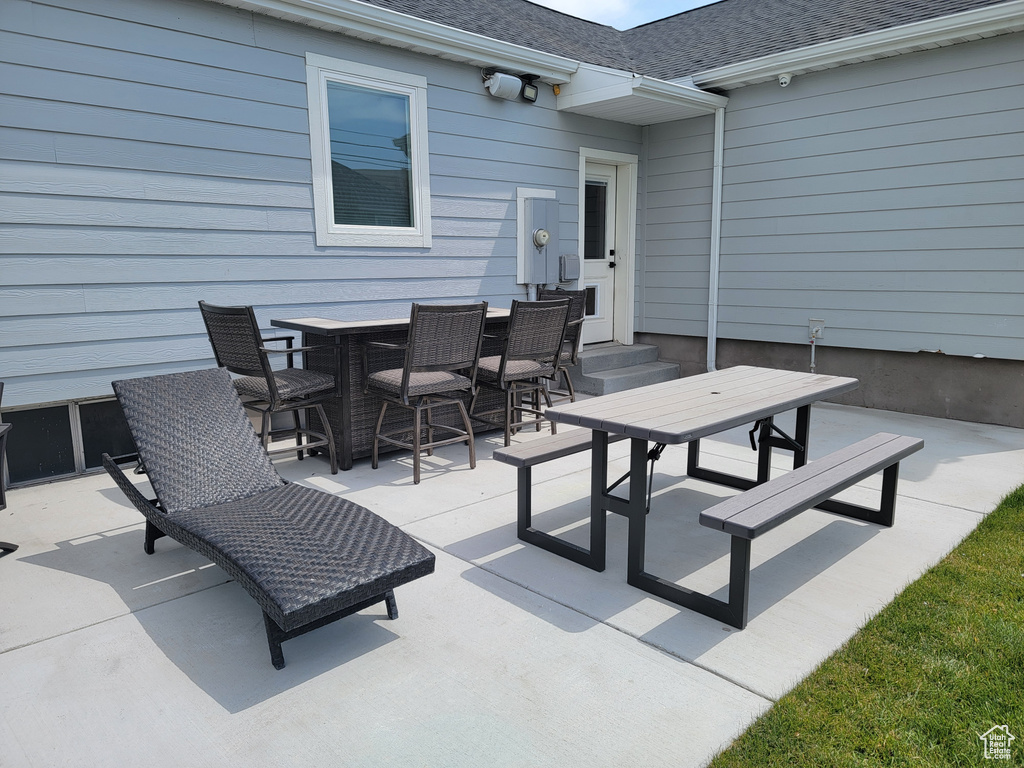 View of patio / terrace featuring outdoor dining area