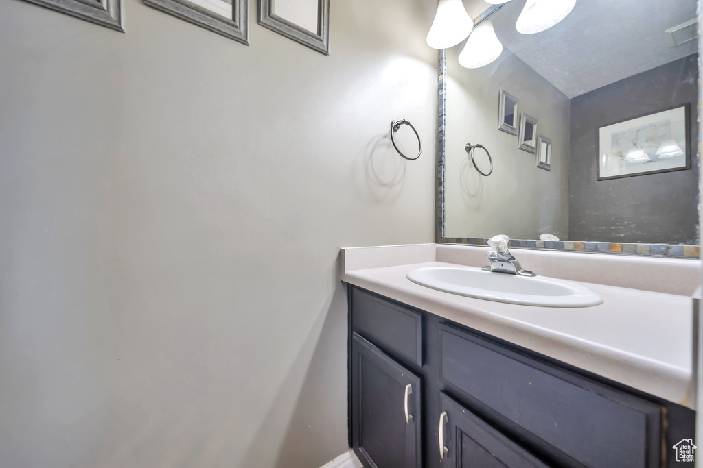 637 W CHASE LN Centerville, UT 84014