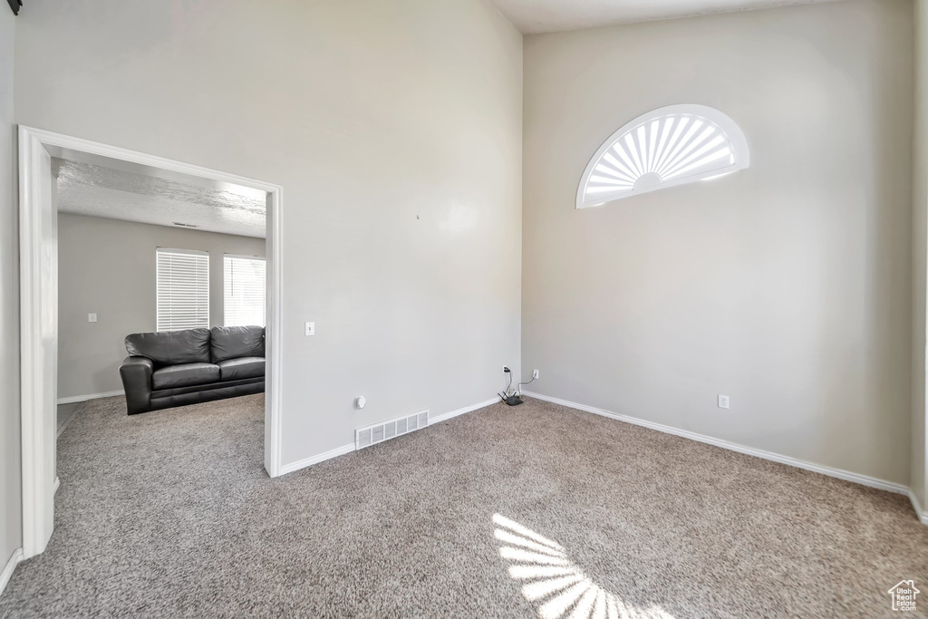 637 W CHASE LN Centerville, UT 84014
