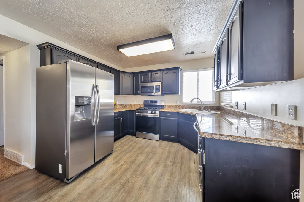 637 W CHASE LN Centerville, UT 84014
