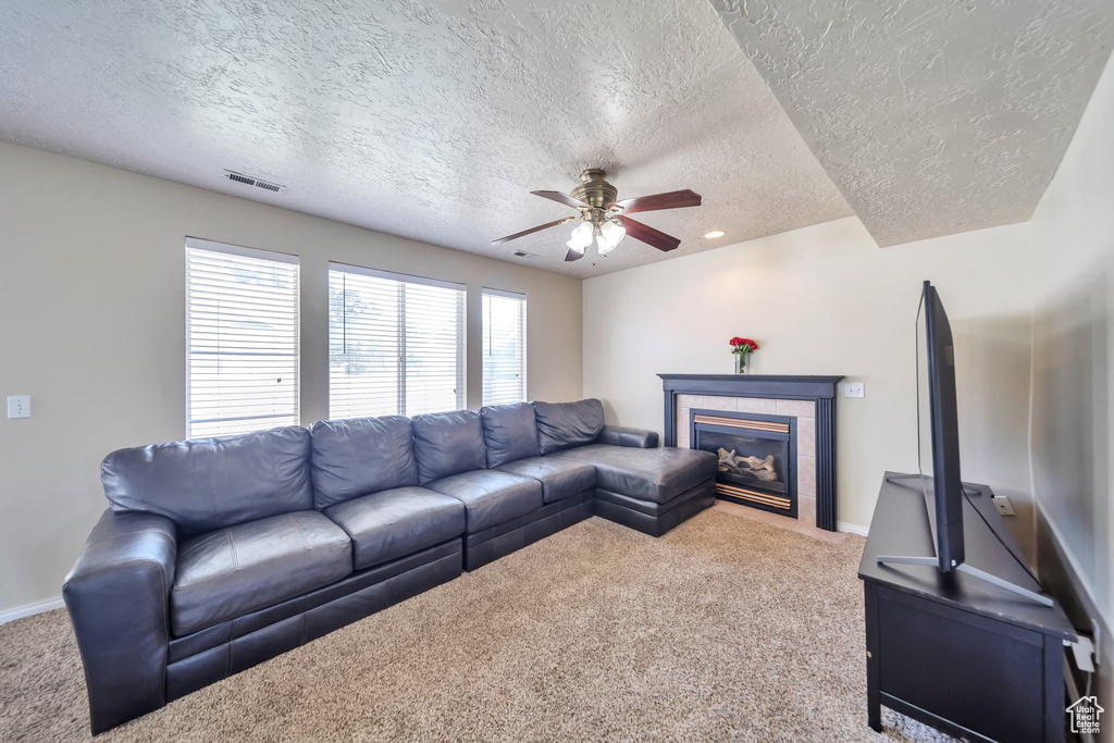 637 W CHASE LN Centerville, UT 84014