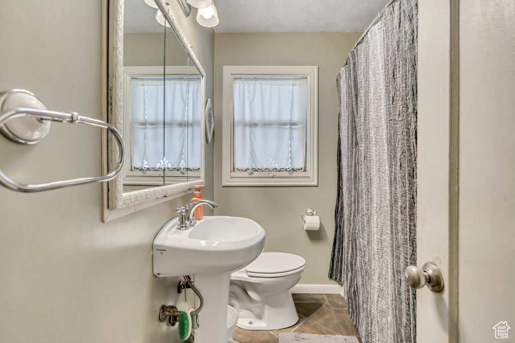 322 E CRAWFORD AVE Murray, UT 84107