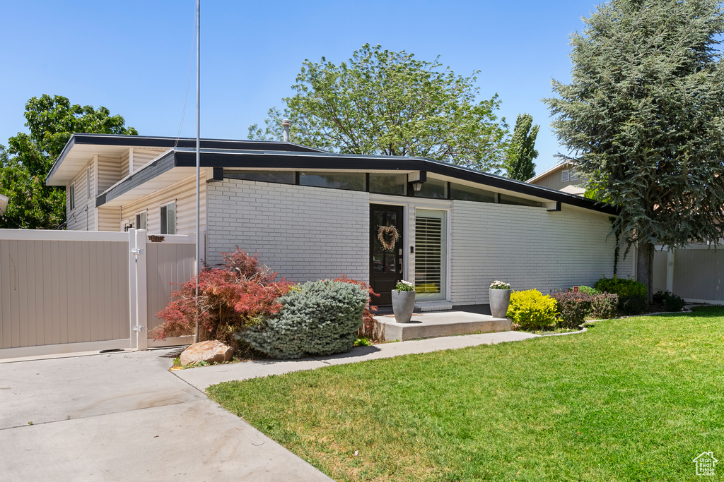 6764 S ENCHANTED DR Midvale, UT 84047