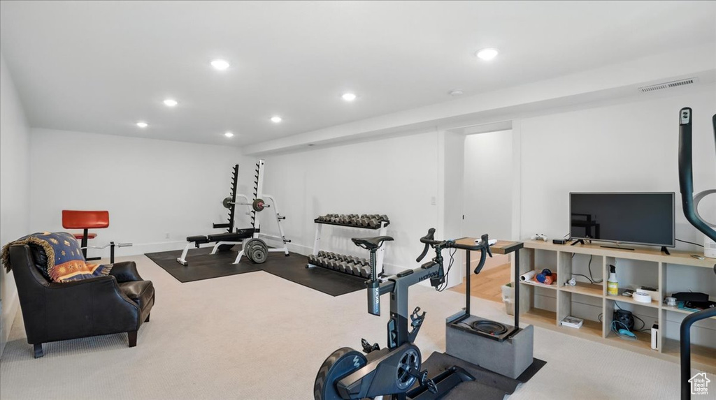 Exercise area with recessed lighting