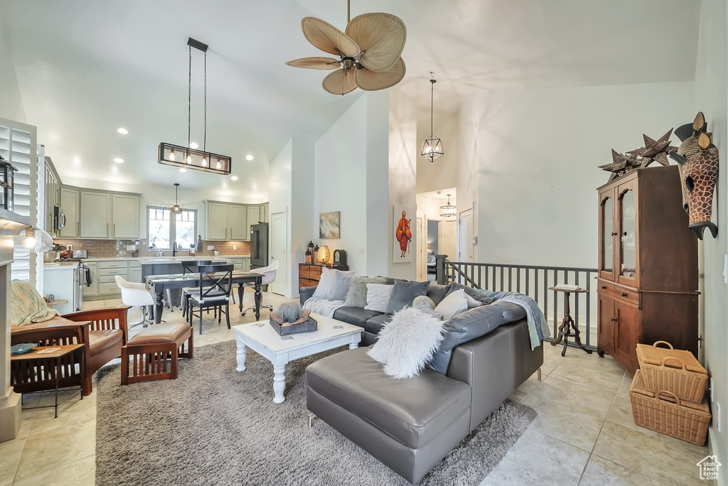 10912 S HIDDENWOOD DR Sandy, UT 84092