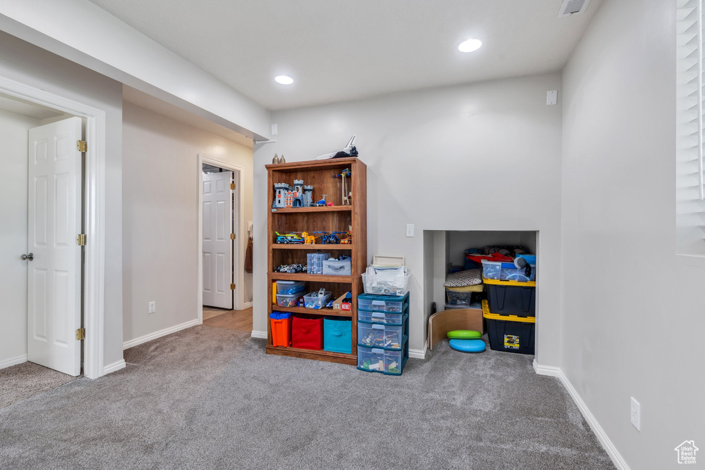 Game room featuring carpet and recessed lighting