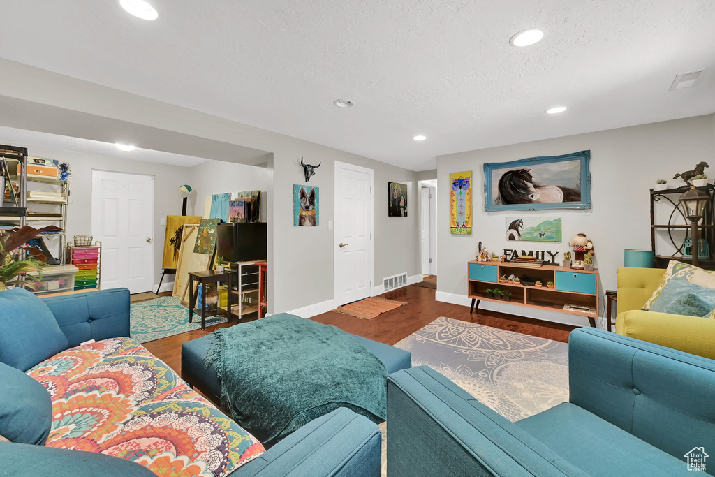 604 W 1750 N Clinton, UT 84015