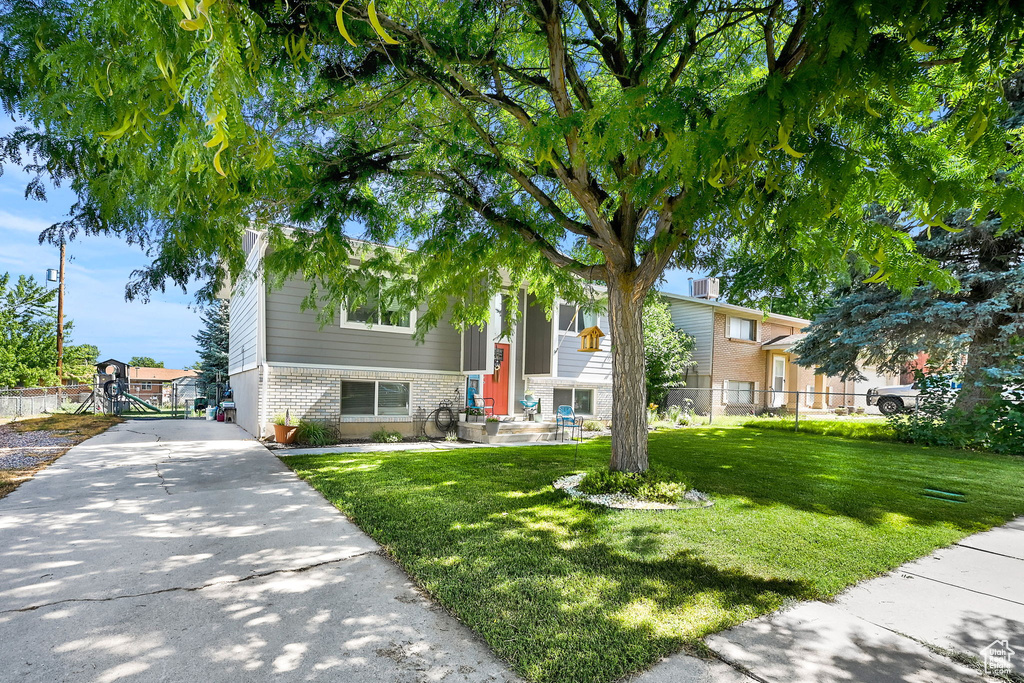 604 W 1750 N Clinton, UT 84015