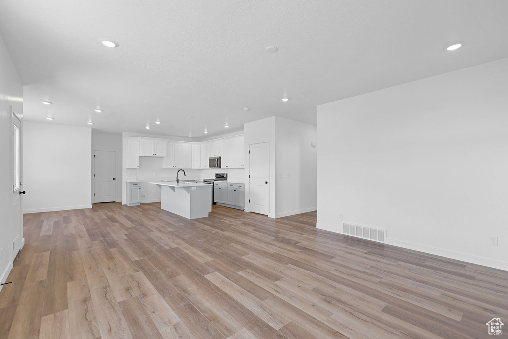 Photo 10 for MLS #2094331 at 274 N 825 West